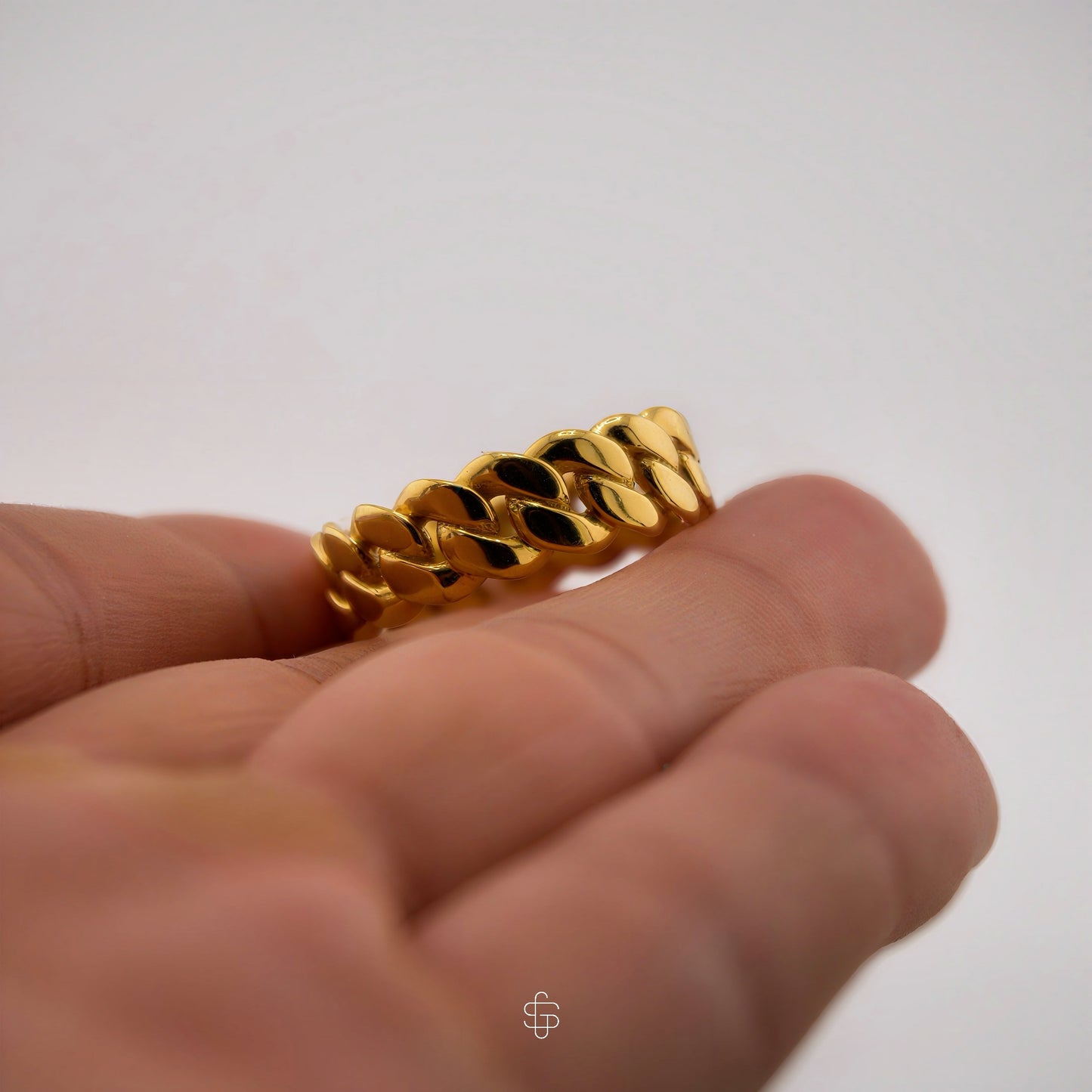 Eterno – A Signature of Strength